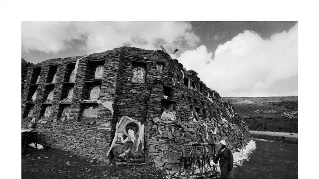 徐浡君：镜头下的灵魂自画像一用黑白光影诉说生命的隐藏真相