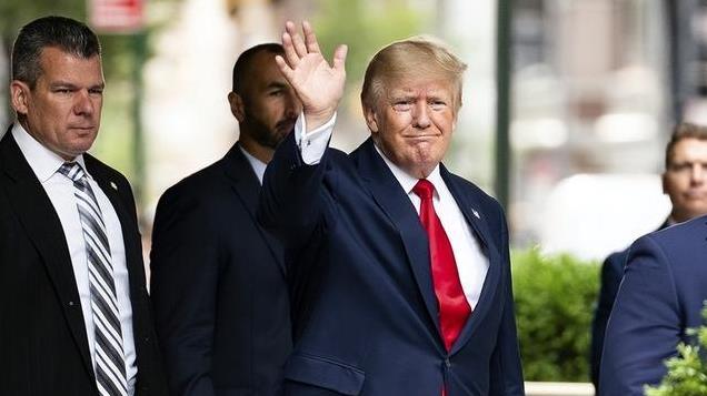 特朗普阵营发生内斗，又面临500万赔偿，关键时刻拜登提供帮助？