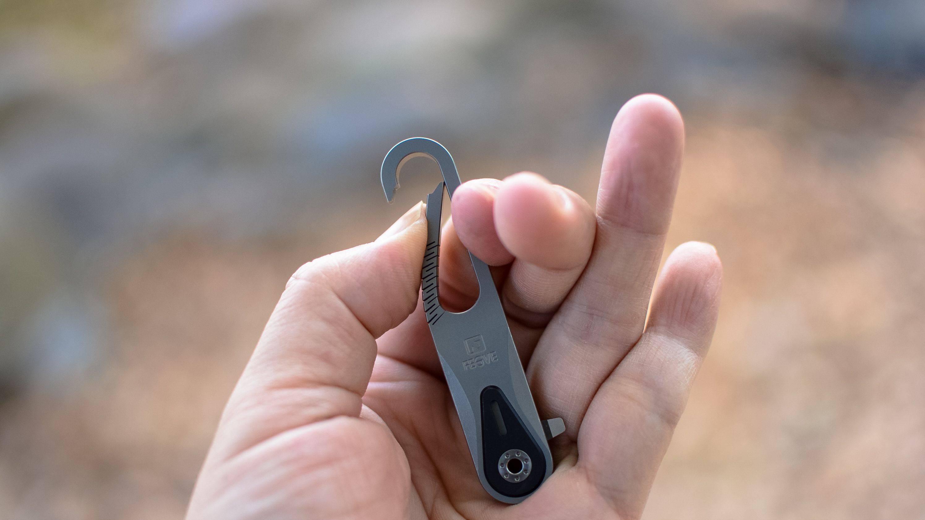 男人专属EDC玩具！钛合金+不锈钢+多功能工具，费戈带刀钥匙扣