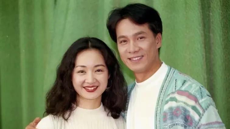 65岁老戏骨张振寰家中孤独离世，妻儿疏离多年，晚景凄凉引人唏嘘