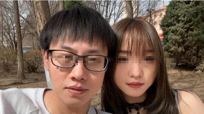 反转！甘肃情侣车祸后续：截瘫女子被指危险坐姿致残，男方负债34万后失联