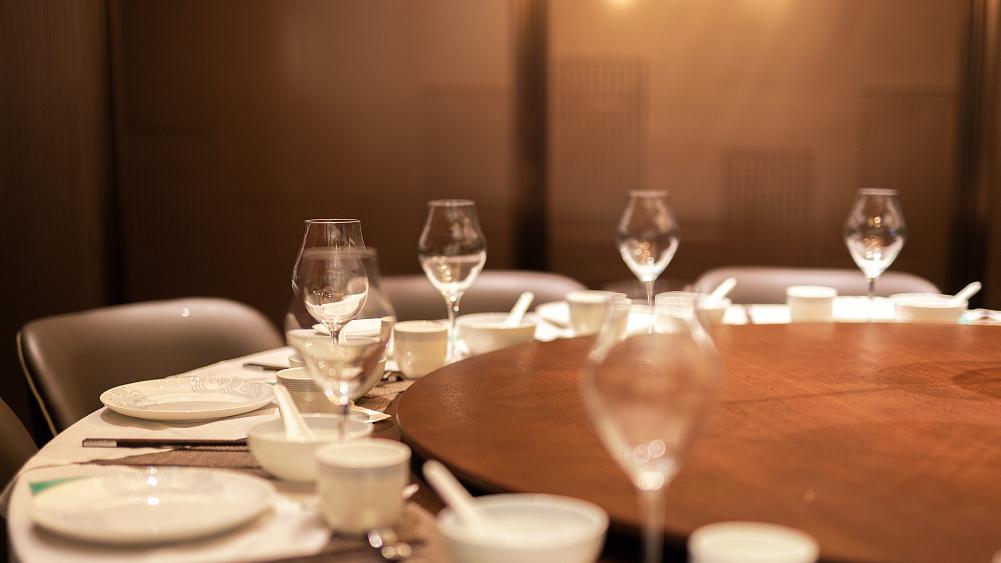 慢醉革命：当代社交场的清醒起义