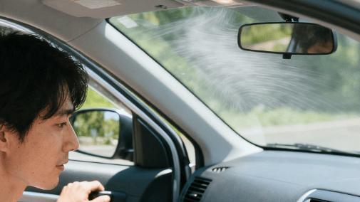 夏季开车车内温度过高，上车后先开空调还是先开窗？哪种降温更快？