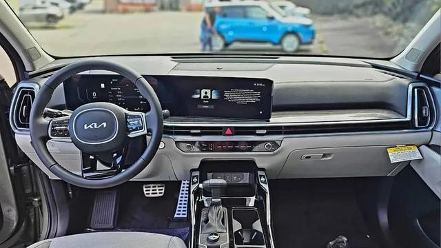 2025款起亚索兰托：中型SUV市场的新选择，性能与豪华的完美结合