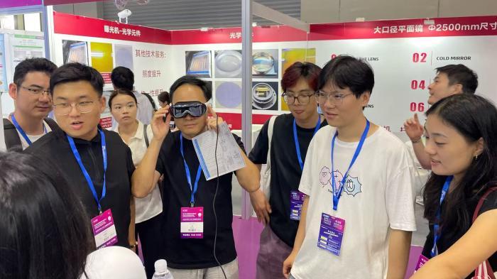 莲偶科技亮相中国光博会：以VR/AR科技，连接现实与虚拟世界