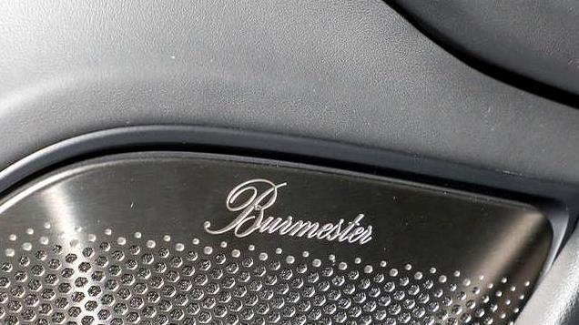 保时捷升级车机想多赚钱，用户吐槽：手机互联不香吗？