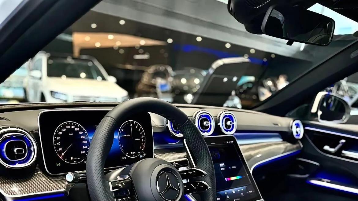 1.5T发动机遭群嘲，奔驰C260L销量却暴涨？