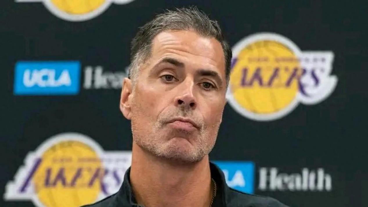 ​现在的湖人队咋啦？