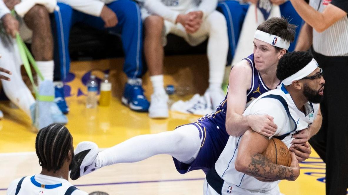 NBA杯-湖人129-119独行侠 ，东契奇 里弗斯合砍73分 诞生3个不可思议