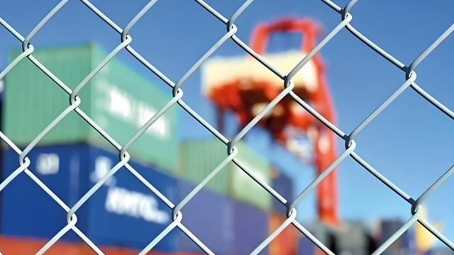 帮中国干了三件“好事”，我要赞扬一下特朗普