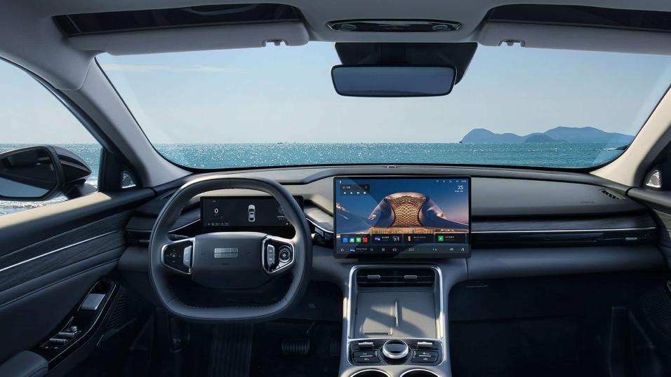 混动家轿的鱼与熊掌，银河L6 EM-i把省油与智能全拿下