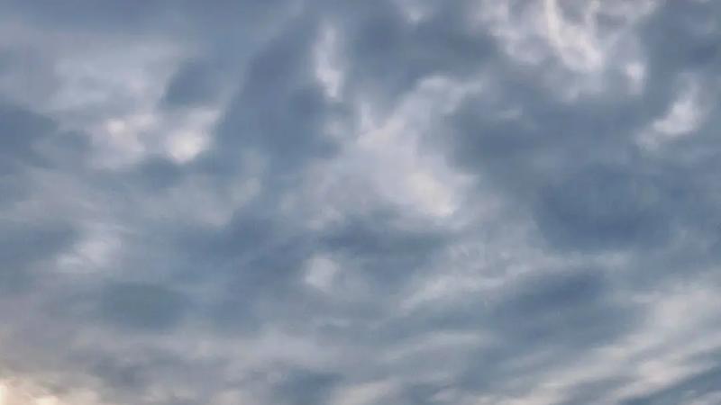 挖孔盖惹的祸？杭州车主怒告小米汽车，小米“智能卖车”翻车了？