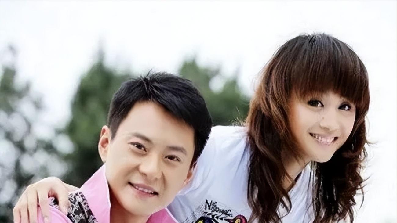 以“黑红”姿态强势回归，首播就能承包三个热搜？