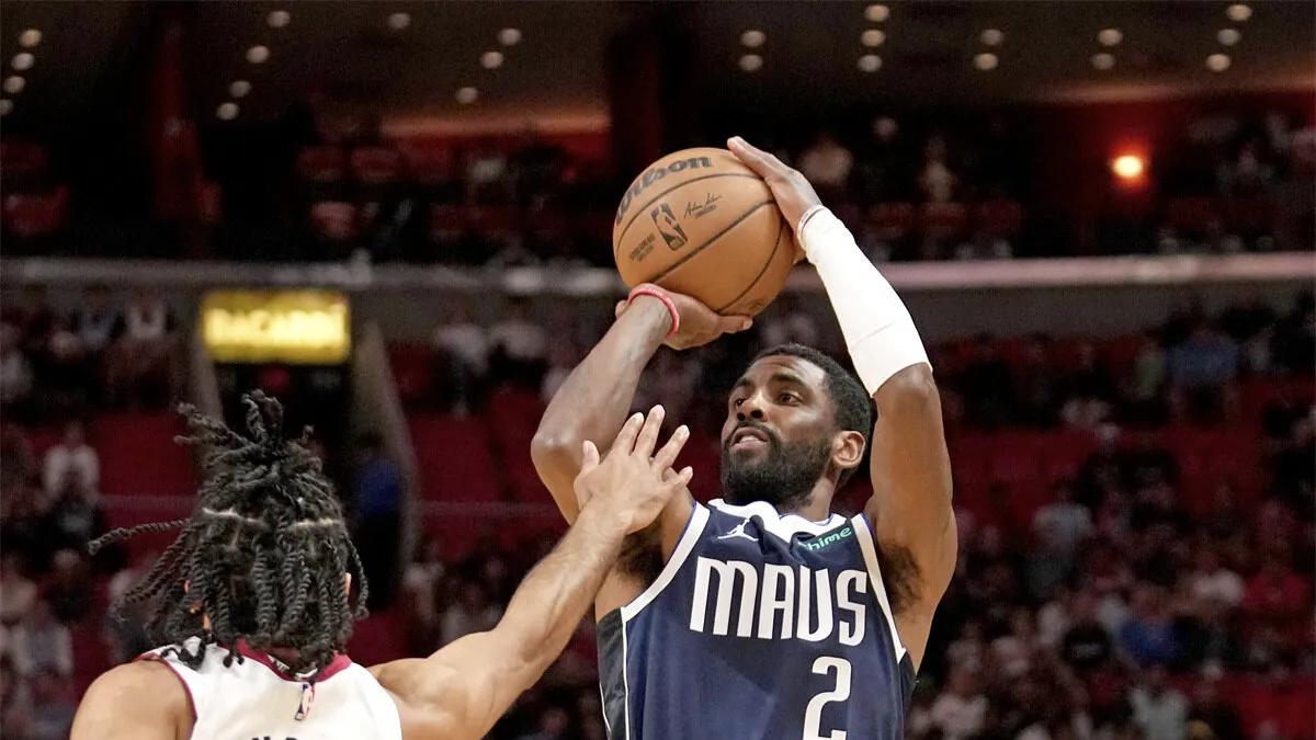 美媒建议火箭追逐欧文！