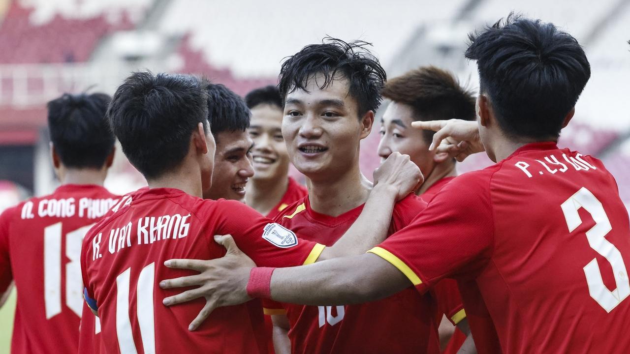 亚洲杯预选赛：越南3-1击败10人尼泊尔，排名第2，落后榜首3分