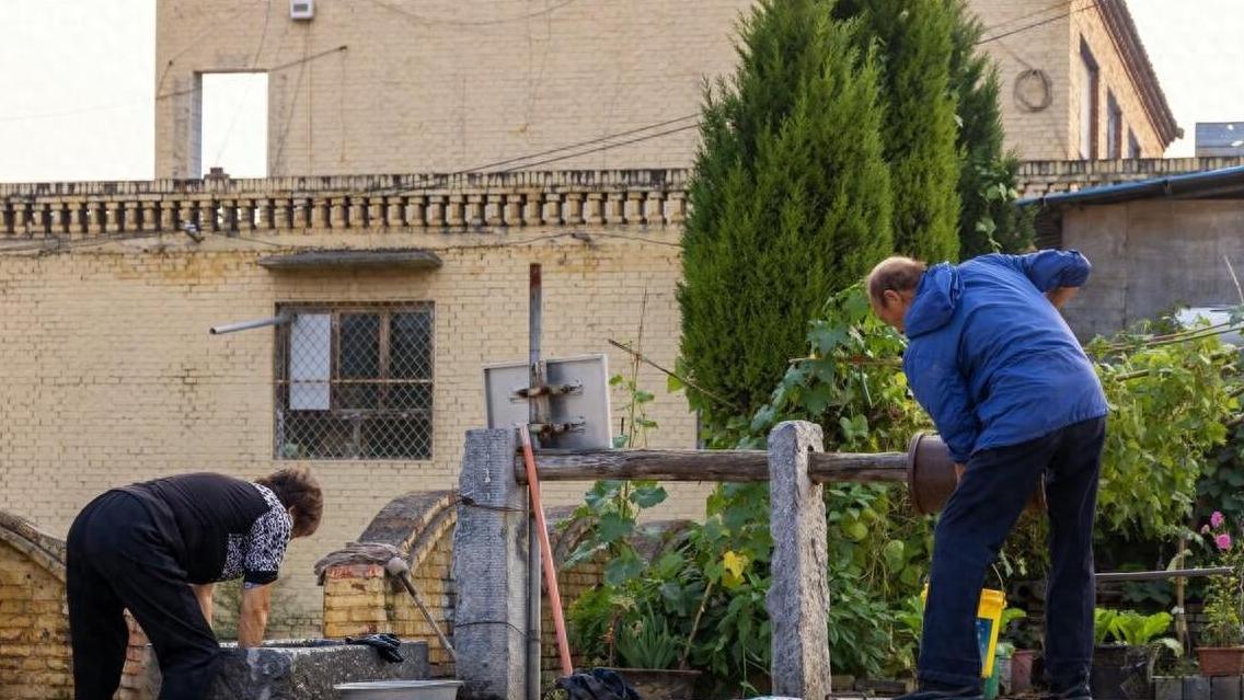 17年前不给自己买社保，现在却后悔至极，社保真有儿子靠谱？