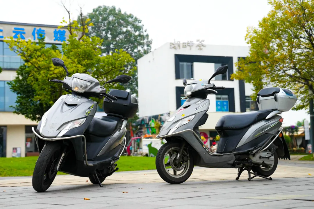 5年骑了37万公里！外卖小哥的铃木UU125还没到极限