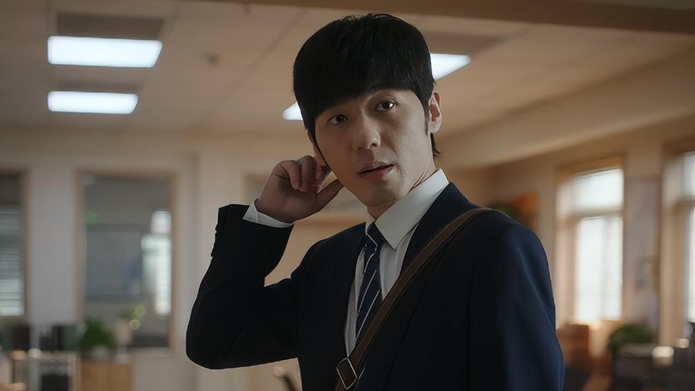 《前途无量》：本是冲着白宇王志飞去的，却被49岁的男三号惊艳了