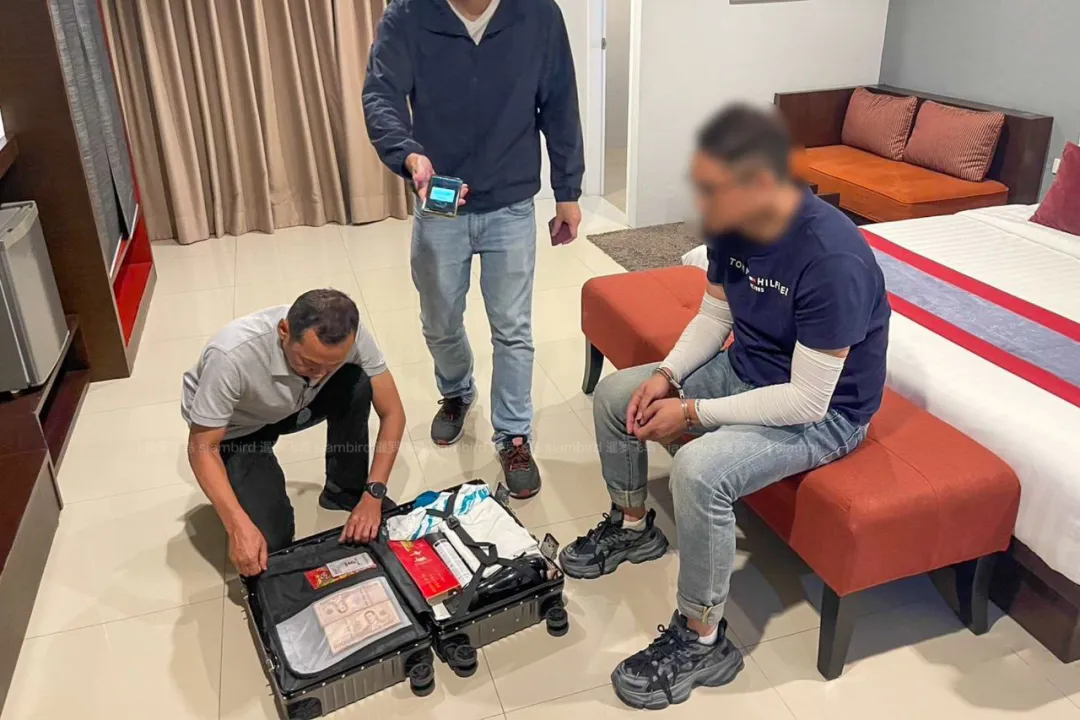 泰国警方逮捕中国诈骗犯等4人，通过走私黄金洗钱