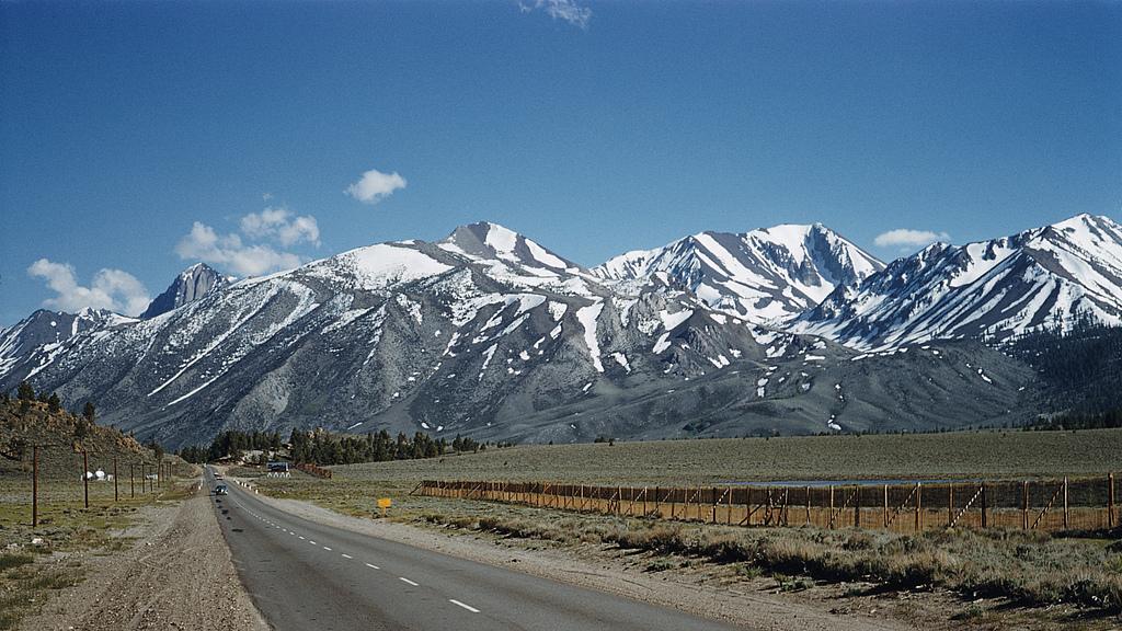 一个人真正的强大，是允许任何人离开