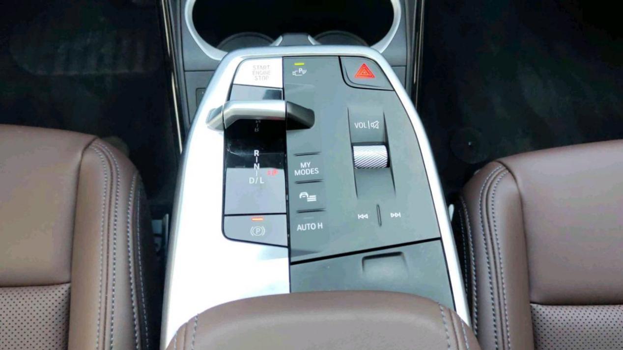 准新宝马X1：2023款，一手车，4千公里，都市型男新选择