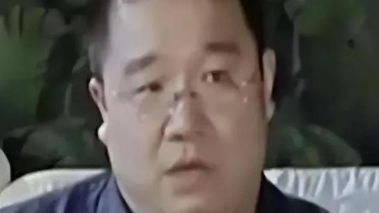 28年恩怨轮回！英达当年伤巴图的狠招，如今反噬自身