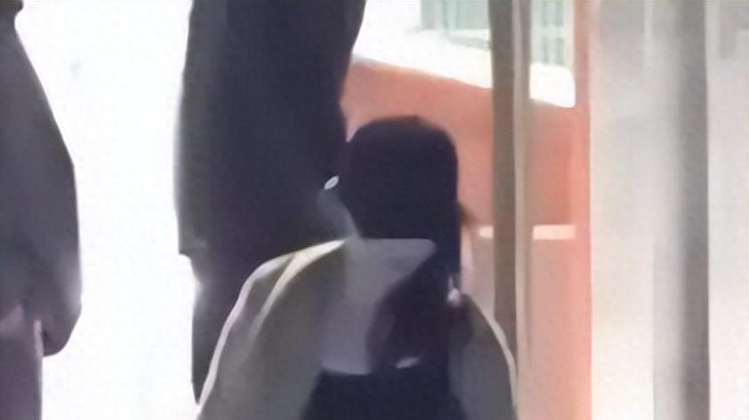 ​神仙姐姐的火锅夜，素颜也能惊艳时光，她的人生密码是什么？