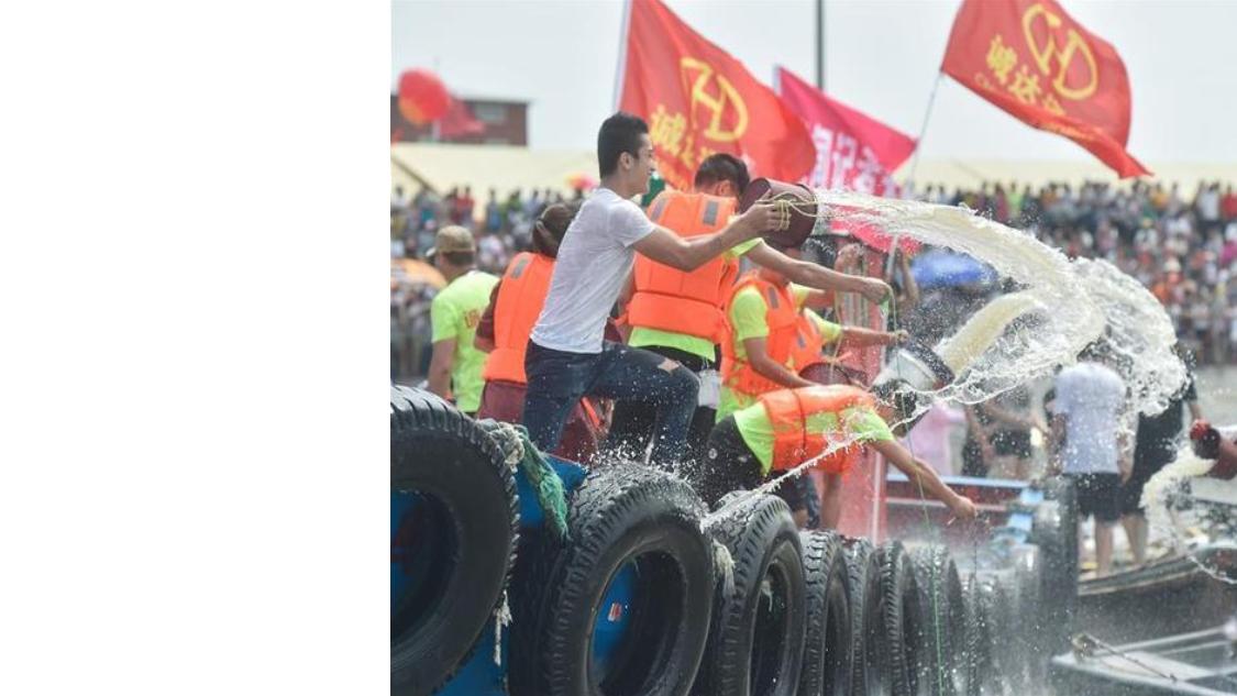 【石狮端午泼水狂欢】全球唯一非遗！海峡两岸湿身大战，泼出300年祖传DNA