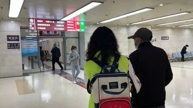00后陪诊师：陪别人父母看病，300笔订单，看尽医院众生相！