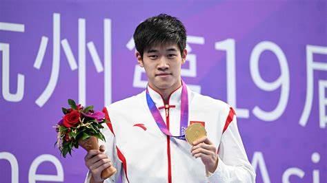 潘展乐晋级决赛，表现超出预期