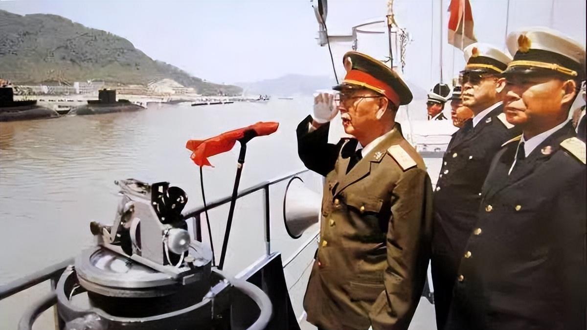 1982年，刘华清视察海军基地，反驳：我是海军司令，不是旅游局长