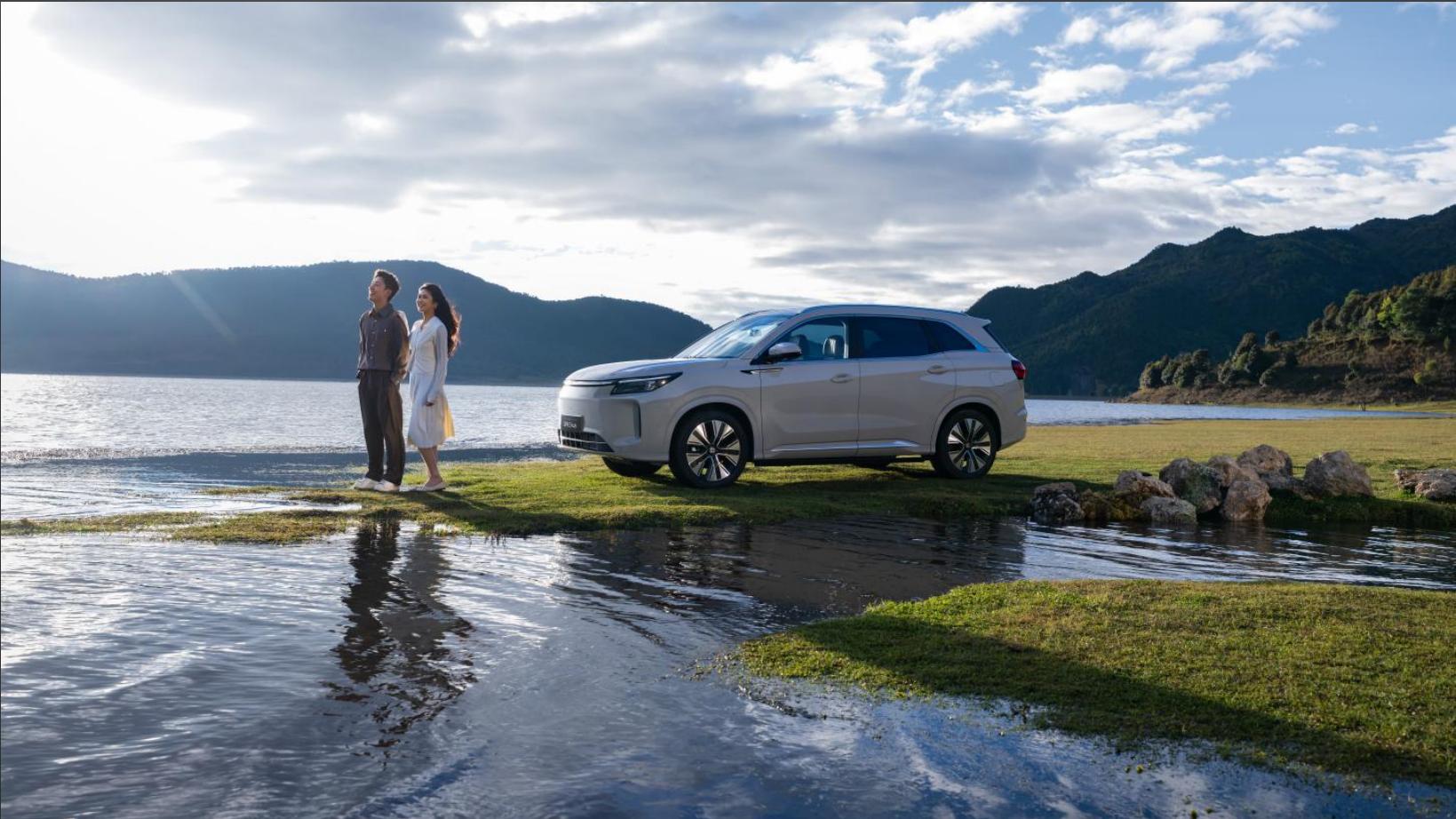 15万内唯一电混全时四驱，第三代蓝电E5 PLUS开启预售