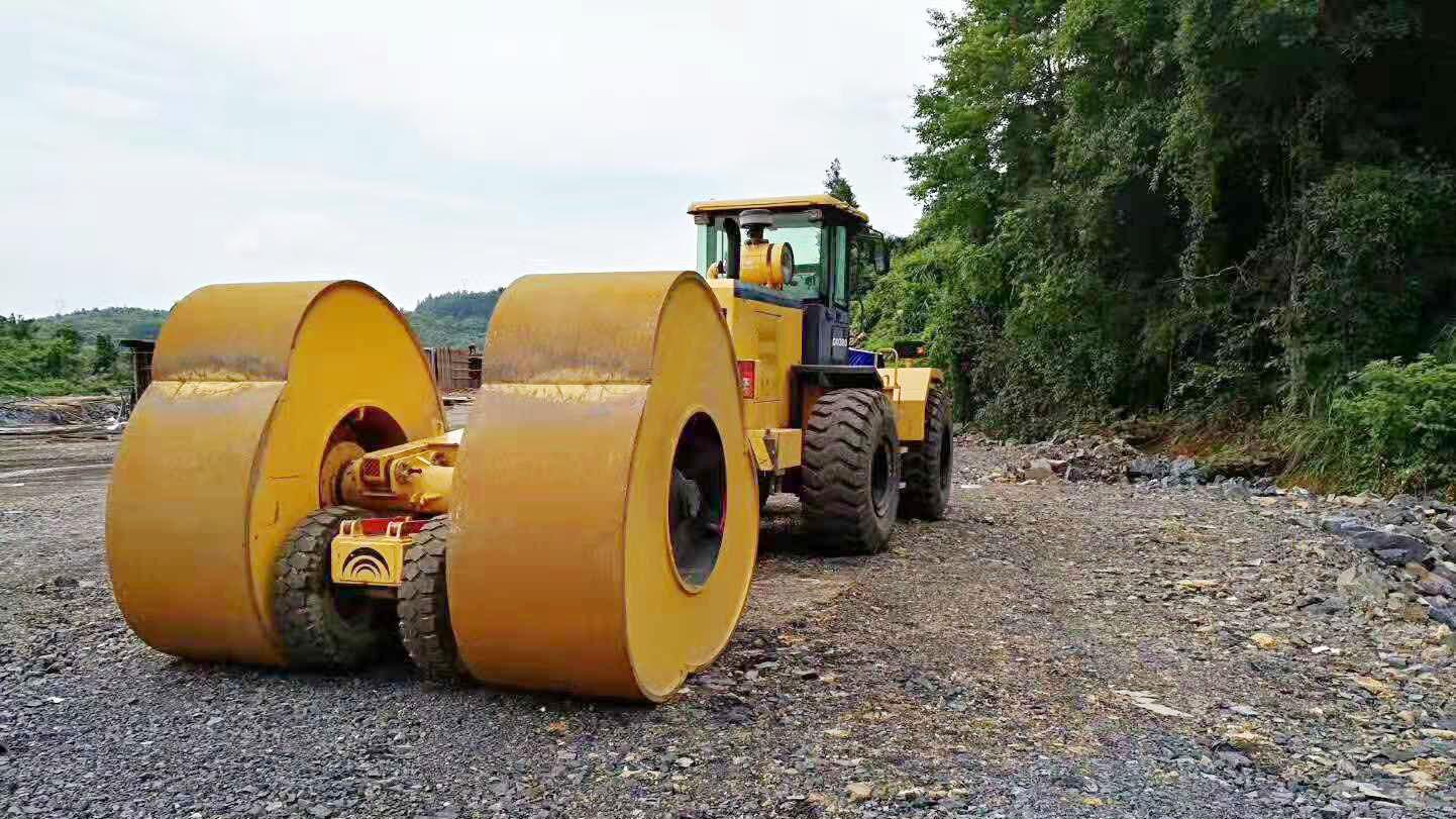 装载机带的冲击压路机“油老虎”变身记：系统化解决高油耗难题