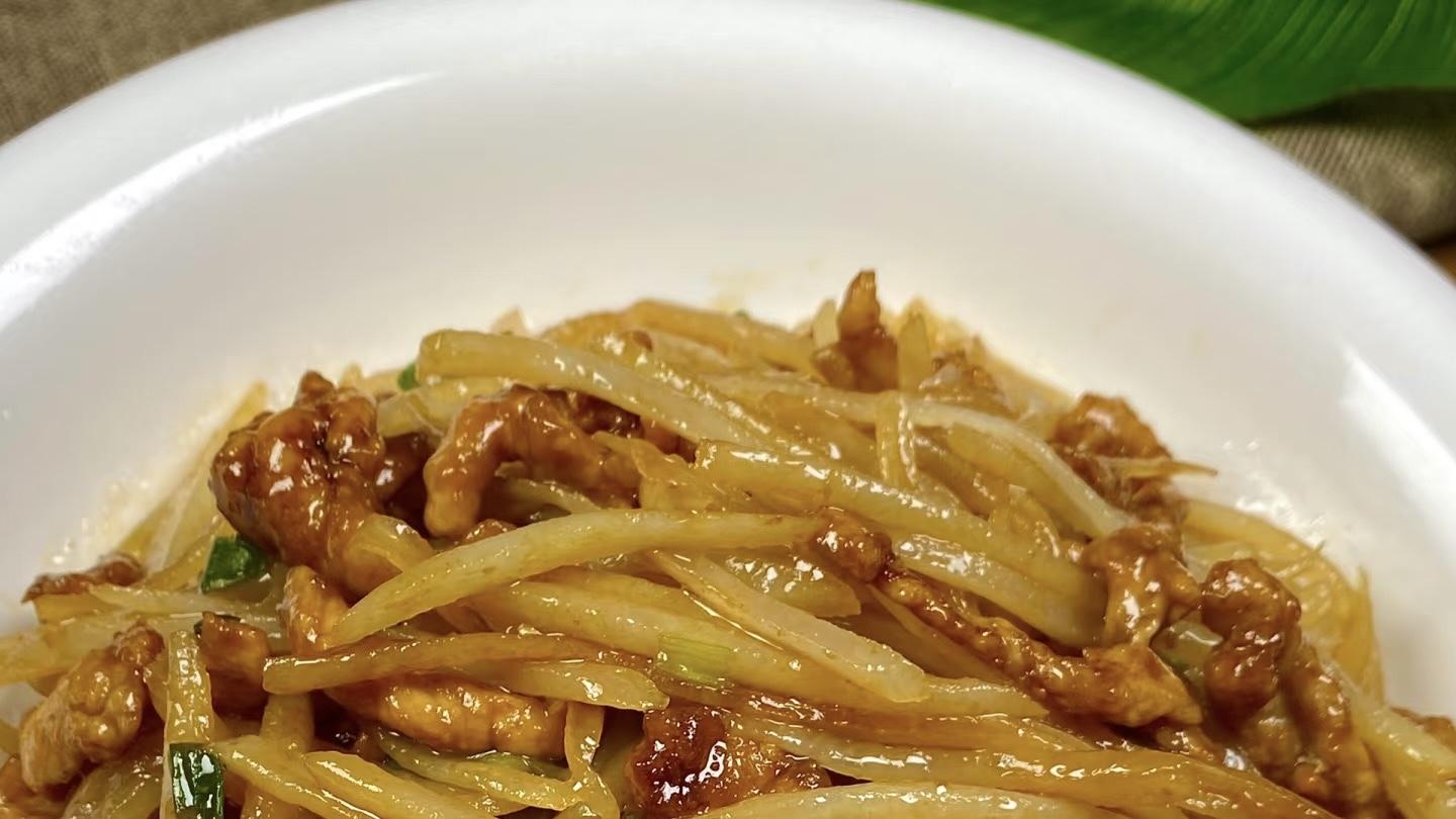 土豆丝炒肉：十分钟搞定的家常“下饭王”，香到能扒三碗饭！