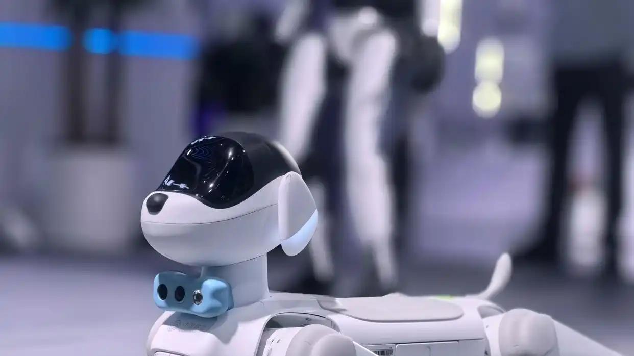 获央视报道！中国移动“灵犀”机器狗，藏了哪些UWB黑科技？