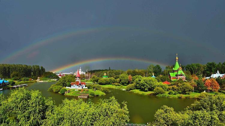 人生有三大绝境：一是现实绝境，二是思想绝境，三是心理绝境