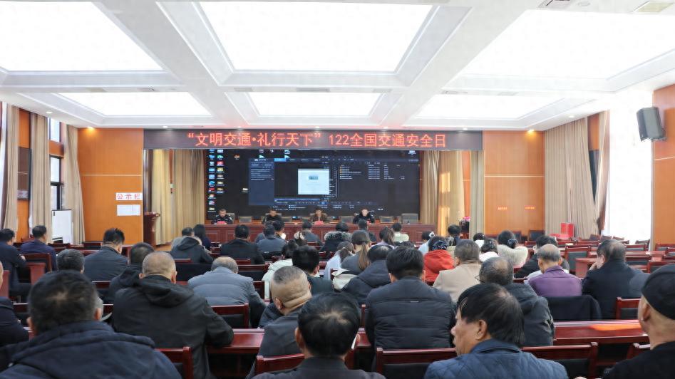 交口交警“进乡镇” 贴近群众“话安全”