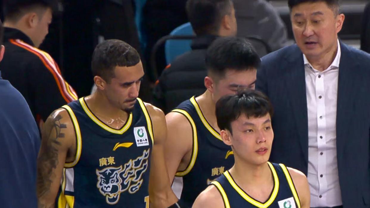 北京首钢队定妆照出炉，男篮国手锋线可能缺阵？