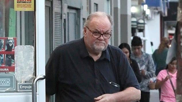 调侃特朗普引除名危机！哈里头衔成导火索，王室外交承压