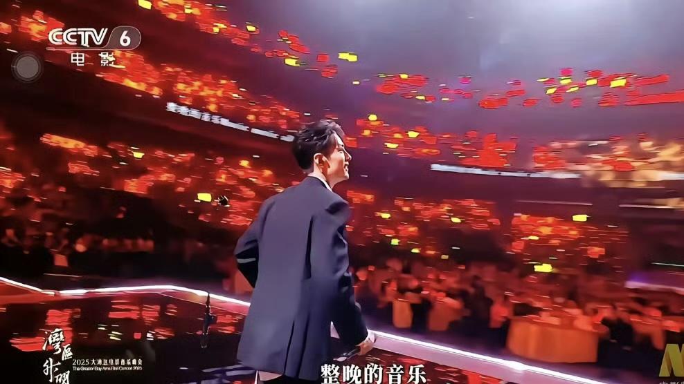 肖战《整晚的音乐》引爆红海，顶流与粉丝的九周年双向奔赴