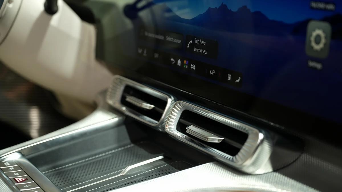 800V快充+800km续航，3秒级可破百，奔驰GLC EV究竟有何看点？