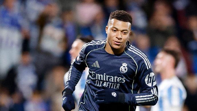 国王杯皇马3比2塔拉维亚，姆巴佩独造三球，主帅大轮换给新锐机会