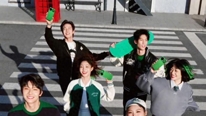 nova 15系列预订开启，或迎来这些升级：外观焕新与前后双红枫影像