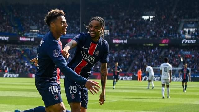 法甲焦点战！巴黎圣日耳曼 VS 尼斯，提前夺冠的王者与冲击欧冠的劲旅激情碰撞