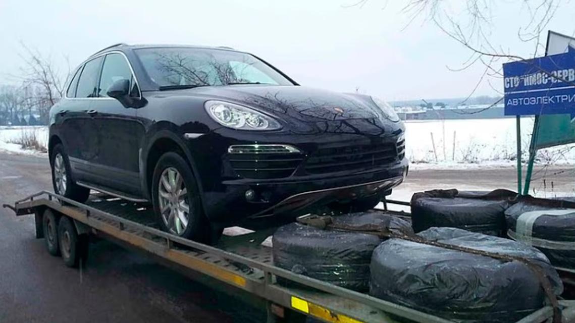 豪华汽车变“废铁”，俄罗斯数百辆保时捷突然被锁死！或是人为的