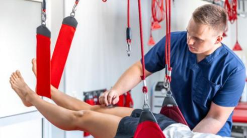 2025年黄金职业！运动康复师认证培训证书报考，高薪就业新风口！