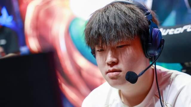 UZI要不要搞全华班战队？UZI：说实话花钱投入太多了，还很复杂