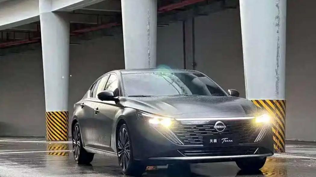 全新天籁PLUS实车展示！轴距不变，尺寸加长