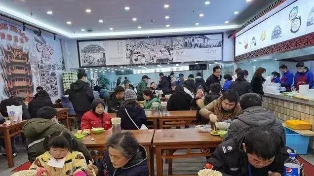 继父为了替弟弟还债把店给了我，如今他想要回去，妈妈有话说。