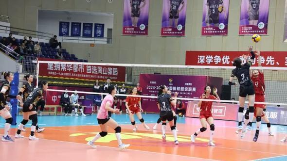 03！庄宇珊郑益昕进攻效率低下第三局变阵金烨率队战胜福建女排